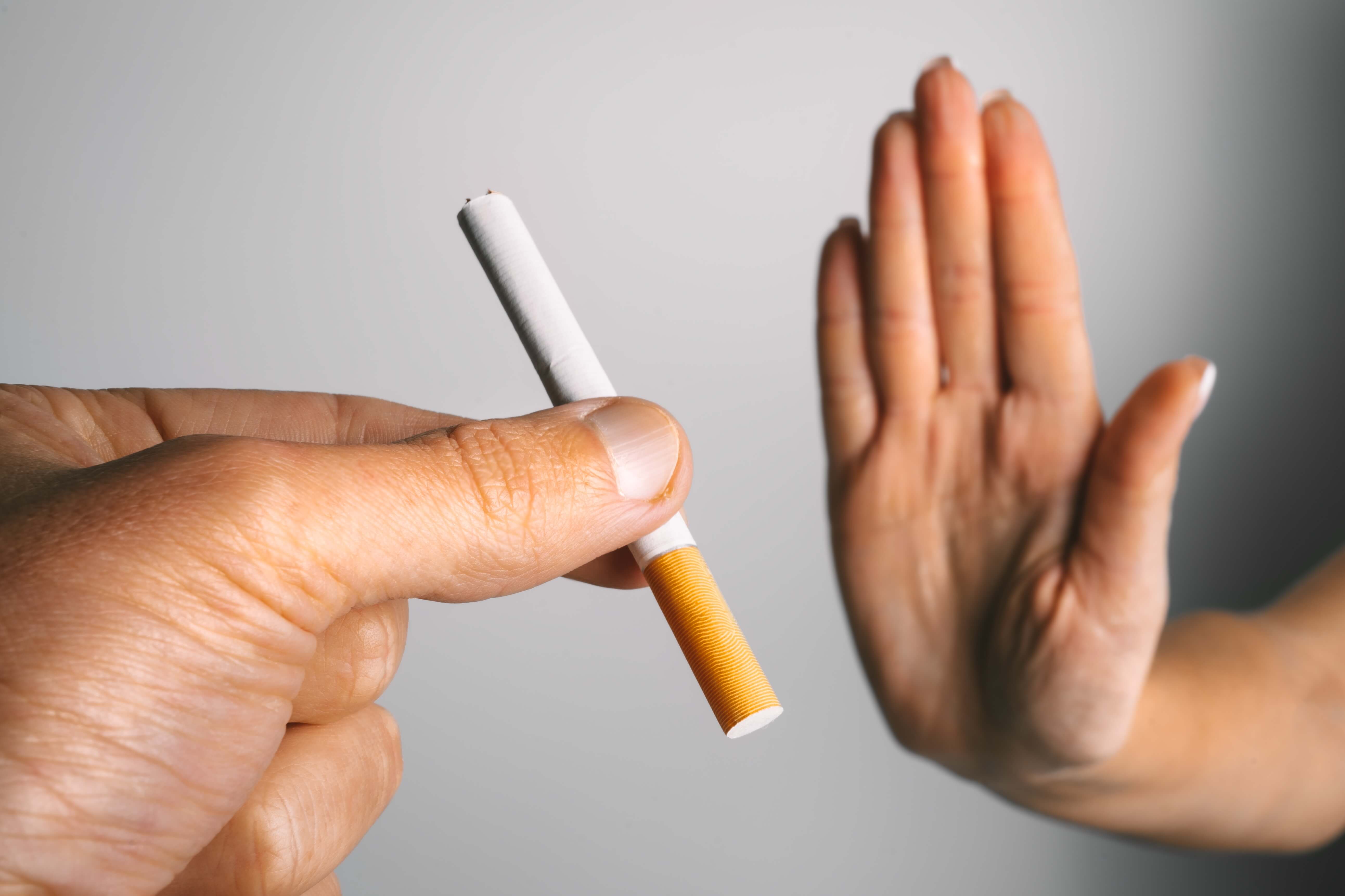 Don't Smoke? Don't Vape! Why Non-Smokers Should Steer Clear of Vaping Don't Smoke? Don't Vape! Why Non-Smokers Should Steer Clear of Vaping